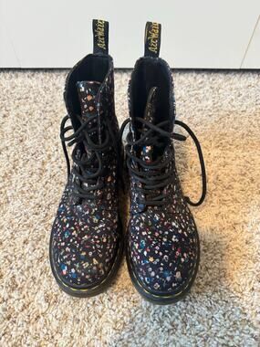 Doc Dr. Martens Page Floral Combat Canvas Boot Women’s Size 8 Airware Lace Up